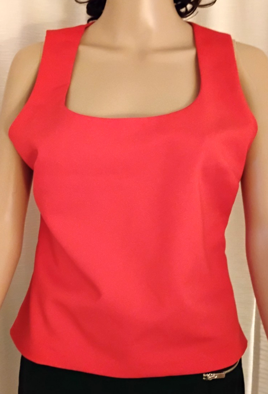 Boston Proper Sleeveless Shell Top Lined Tailored Scoop Neck Tomato Red Classic